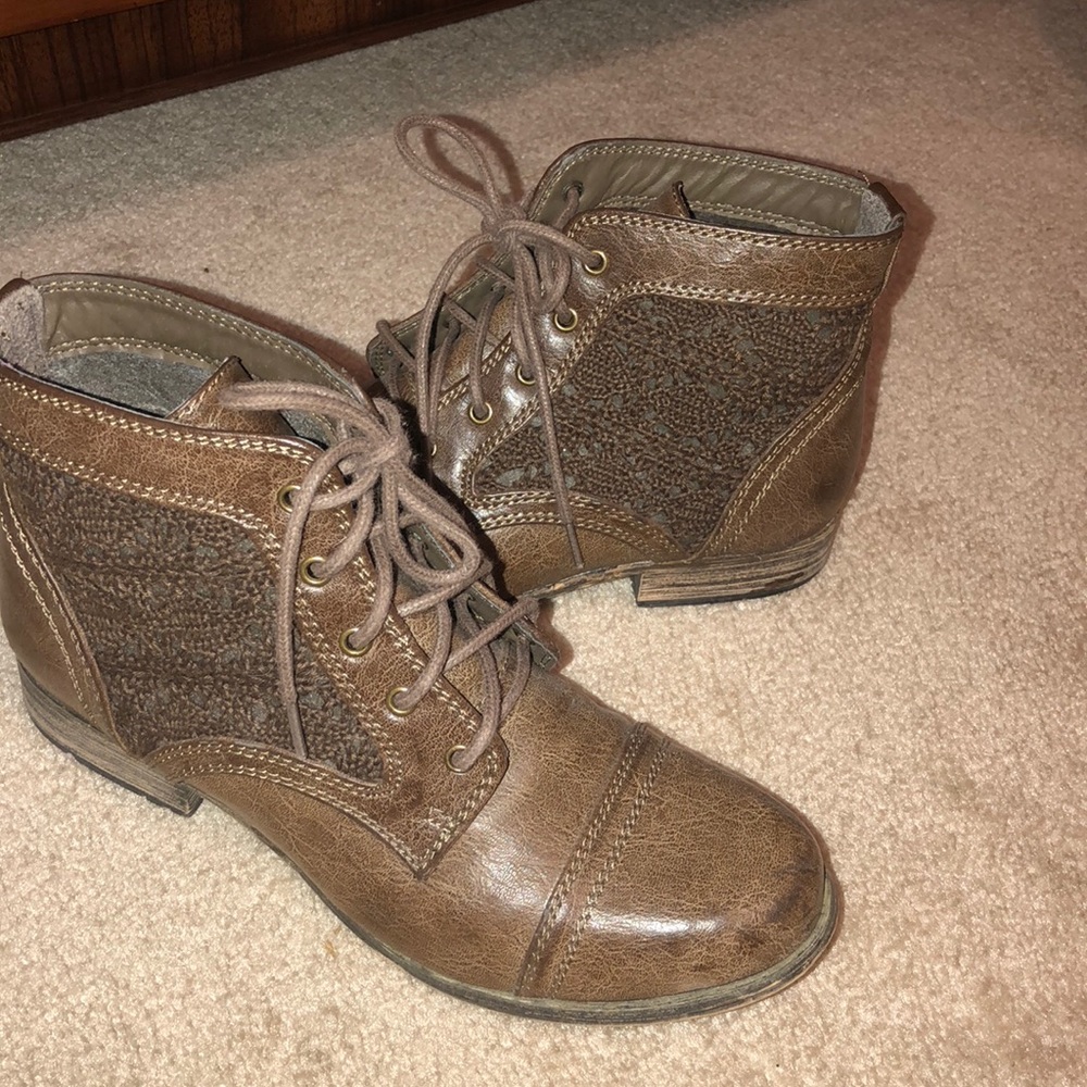 Ankle booties